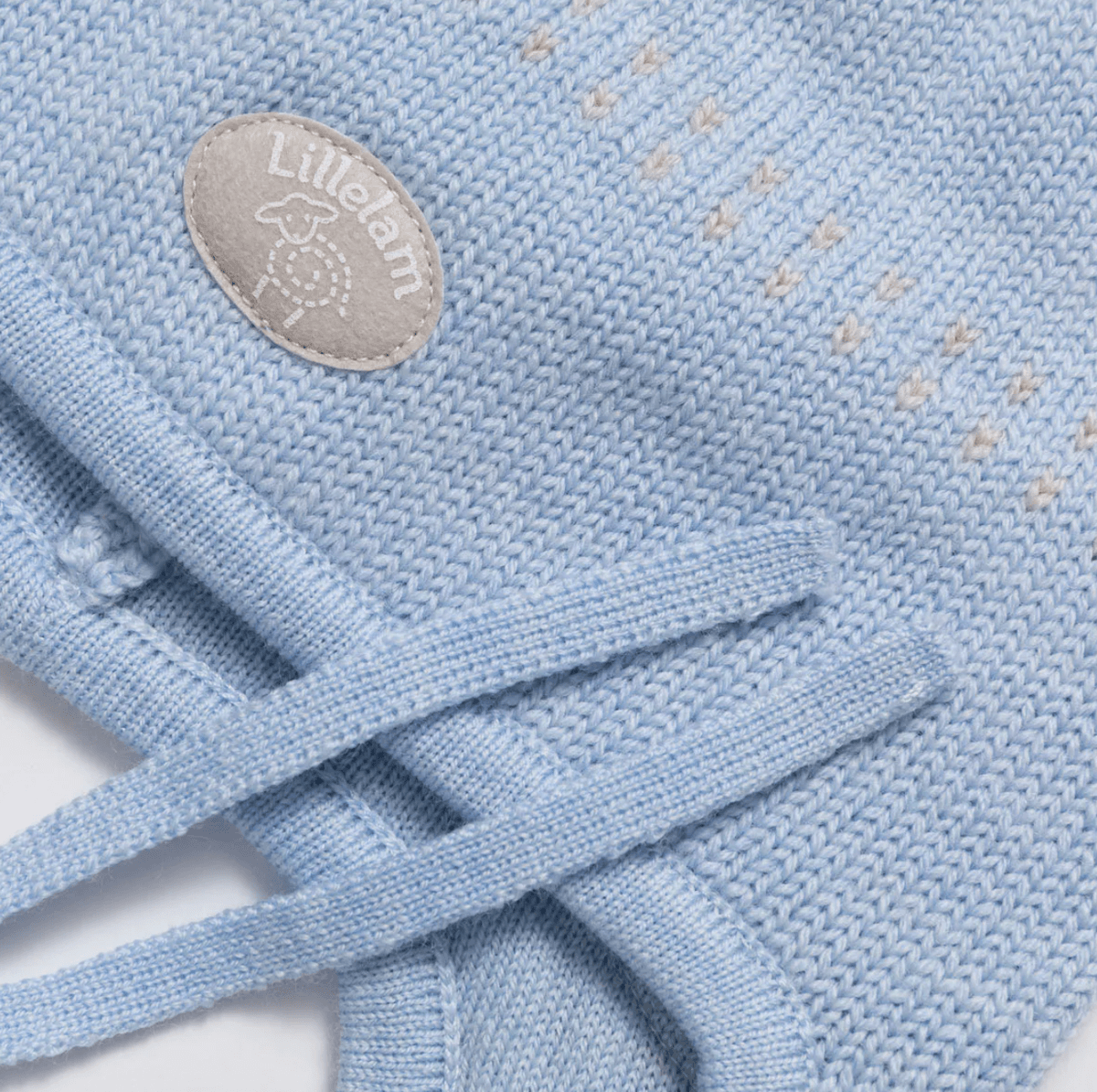 Lillelam Lue classic himmelblå ull