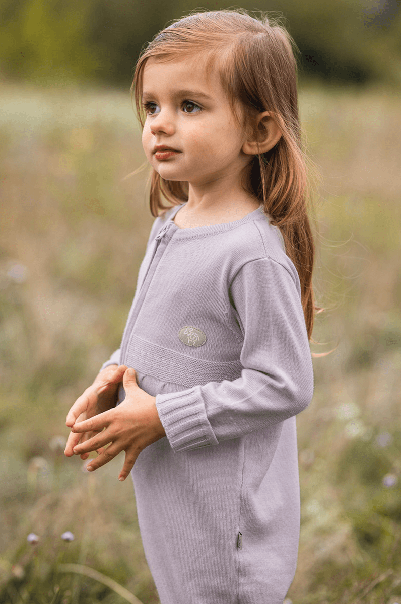 Lillelam Sparkedress classic ull tynn lys fiol