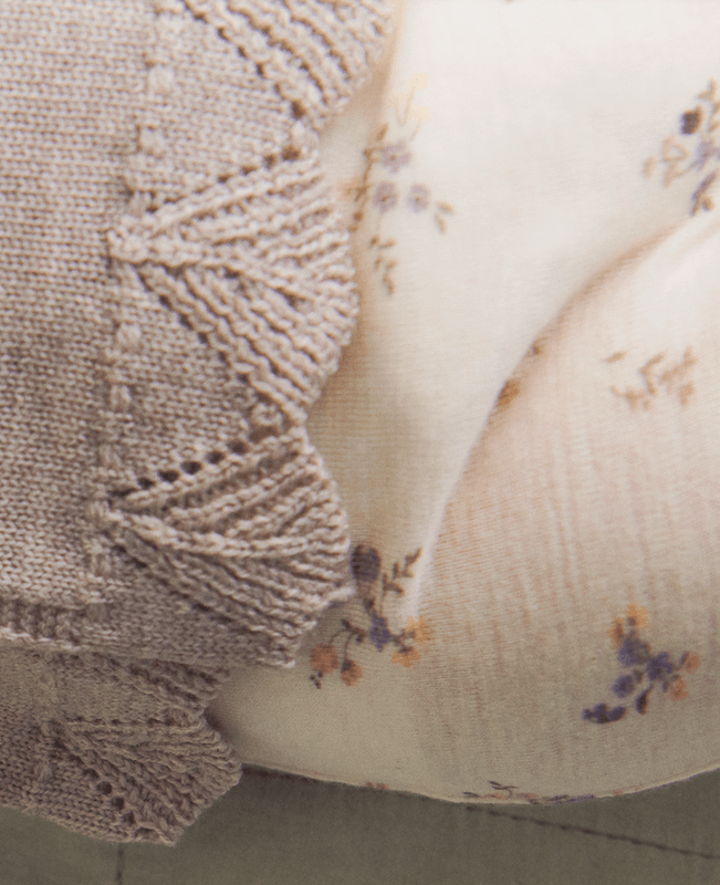 Wheat Heldress Ull Haven eggshell flowers